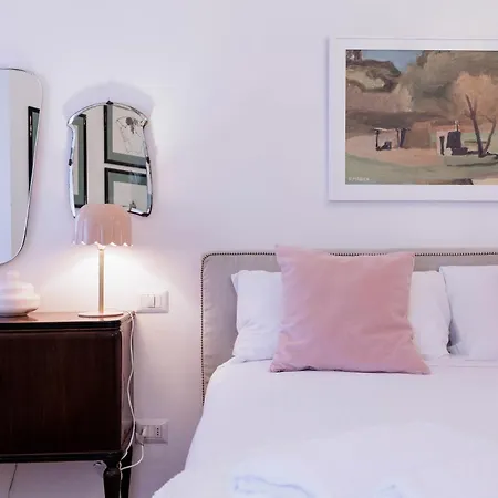 Ponte Vecchio Charming Apartment *